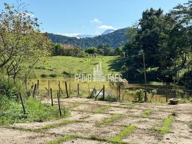 Fazenda / Sítio / Chácara com 2 Quartos à venda, 372000m² no Maraporã, Cachoeiras de Macacu