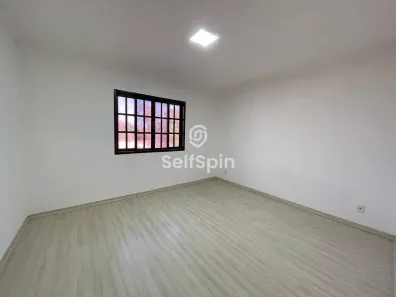 Casa com 5 Quartos para alugar, 400m² no Caxito, Maricá