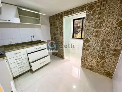 Apartamento com 2 Quartos para alugar, 60m² no Samambaia, Petrópolis