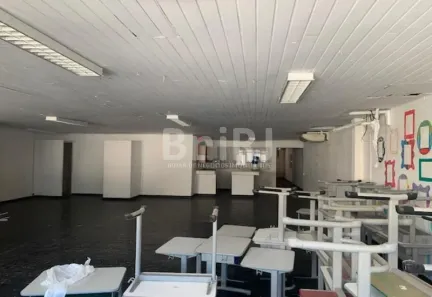 Galpão / Depósito / Armazém à venda, 800m² no Barra da Tijuca, Rio de Janeiro