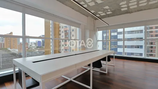 Conjunto Comercial / Sala para alugar, 43m² no Centro, Curitiba