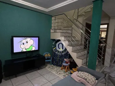 Sobrado com 3 Quartos à venda, 113m² no Niterói, Canoas