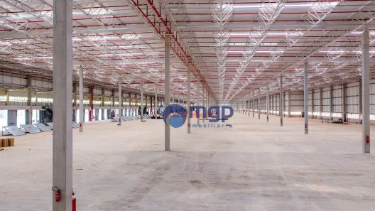 Galpão / Depósito / Armazém para alugar, 2022m² no Quitaúna, Osasco