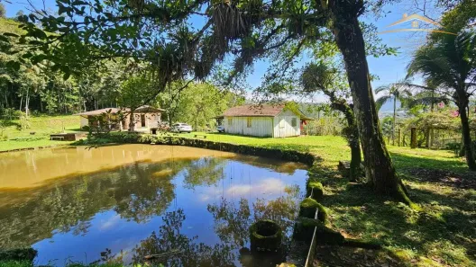 Fazenda / Sítio / Chácara com 3 Quartos à venda, 100m² no , Antonina