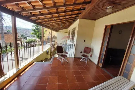 Casa com 2 Quartos à venda, 169m² no Ipiranga, Juiz de Fora