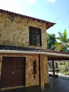 Fazenda / Sítio / Chácara com 9 Quartos à venda, 2000m² no Barreira, Guapimirim