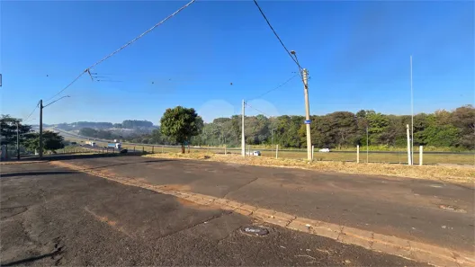 Galpão / Depósito / Armazém para venda ou aluguel, 815m² no Jardim Santa Lúcia, Araraquara
