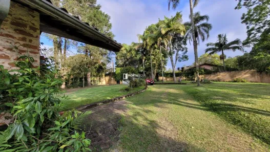 Fazenda / Sítio / Chácara com 6 Quartos à venda, 432m² no Chácaras Bartira, Embu das Artes