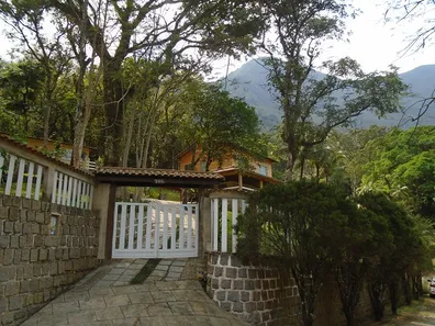 Casa de Condomínio com 5 Quartos à venda, 350m² no Caneca Fina, Guapimirim