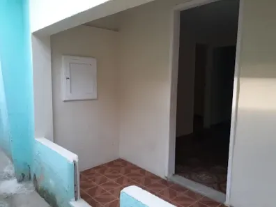 Casa com 2 Quartos para alugar, 85m² no Centro, Mesquita