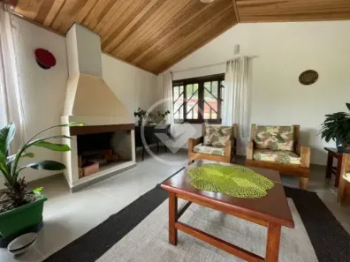 Fazenda / Sítio / Chácara com 3 Quartos à venda, 180m² no , Quatro Barras