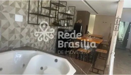 Casa de Condomínio com 3 Quartos para alugar, 400m² no Setor Habitacional Arniqueira, Brasília