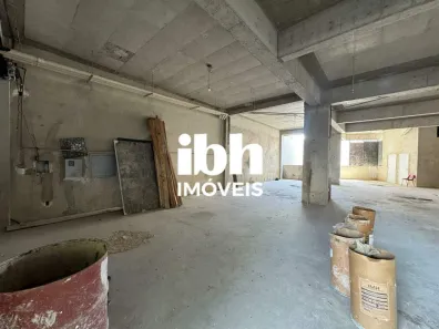 Loja / Salão / Ponto Comercial à venda, 141m² no São José, Uberaba