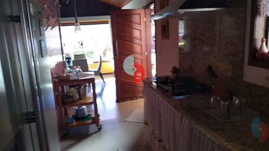 Casa de Condomínio com 3 Quartos à venda, 200m² no Limoeiro, Guapimirim