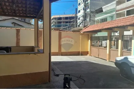 Casa com 3 Quartos à venda, 275m² no Novo Mundo, Bom Jardim
