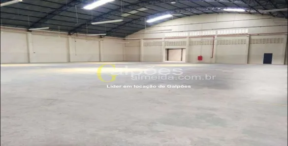 Galpão / Depósito / Armazém para alugar, 3336m² no Jardim Triângulo, Taboão da Serra