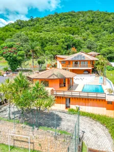 Fazenda / Sítio / Chácara com 4 Quartos à venda, 525m² no Laranja Azeda, Arujá