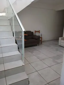 Sobrado com 3 Quartos à venda, 151m² no Jardim Rondinha, Campo Largo