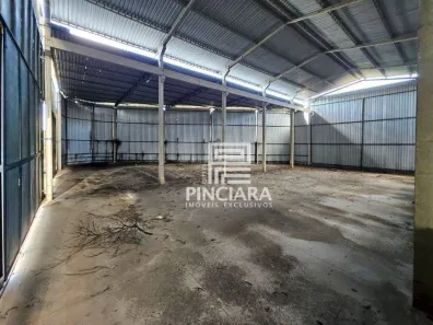 Galpão / Depósito / Armazém para venda ou aluguel, 2100m² no Marambaia, São Gonçalo
