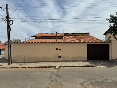 Casa com 2 Quartos à venda, 411m² no Jardim Rosa do Sul, Aparecida de Goiânia