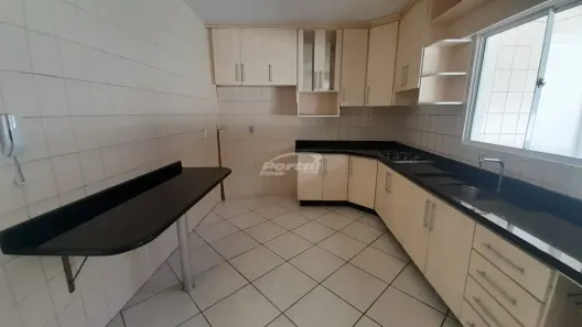 Apartamento com 3 Quartos para alugar, 90m² no Velha Central, Blumenau