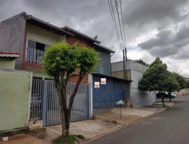 Sobrado com 2 Quartos à venda, 217m² no Parque Dona Esther, Cosmópolis
