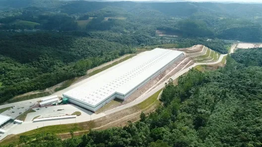 Galpão / Depósito / Armazém para alugar, 13596m² no Aldeinha, Itapecerica da Serra