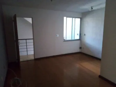 Casa com 1 Quarto para alugar, 35m² no Vila Rosali, São João de Meriti