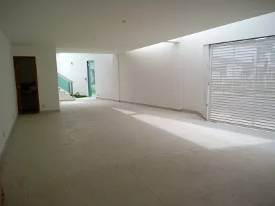 Casa com 3 Quartos para alugar, 120m² no Santo Agostinho, Governador Valadares