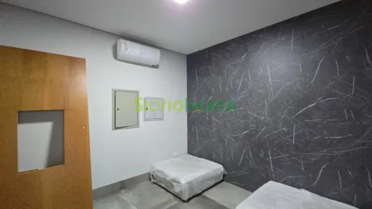 Conjunto Comercial / Sala com 4 Quartos para alugar, 102m² no Zona Armazém, Maringá