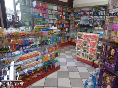 Loja / Salão / Ponto Comercial à venda, 70m² no Porto Novo, Saquarema