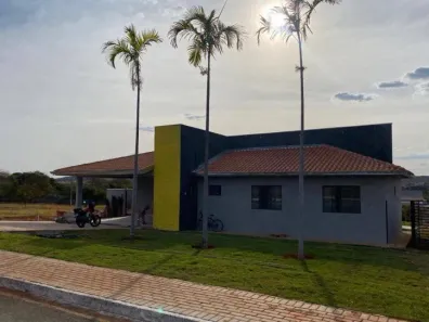 Casa de Condomínio com 4 Quartos à venda, 200m² no Setor Central, Hidrolândia