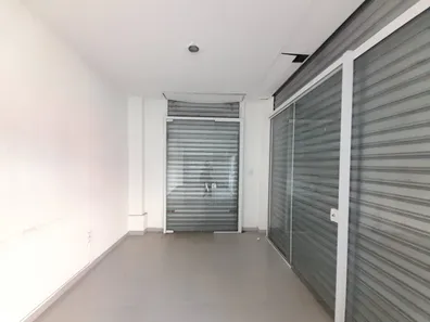 Loja / Salão / Ponto Comercial com 1 Quarto para alugar, 50m² no Campos Elíseos, Resende