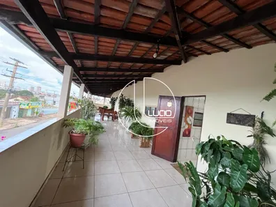 Prédio Inteiro com 3 Quartos à venda, 700m² no Santo André, Anápolis