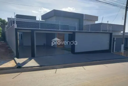 Casa com 3 Quartos à venda, 175m² no Setor Central, Nerópolis
