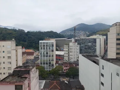 Apartamento com 1 Quarto para alugar, 30m² no Centro, Petrópolis