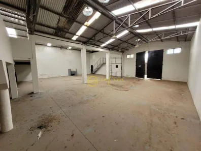 Galpão / Depósito / Armazém à venda, 555m² no Jd da Glória, Araçoiaba da Serra