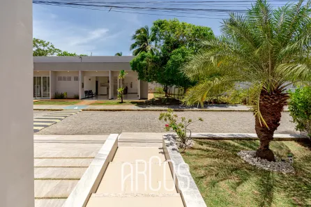 Sobrado com 4 Quartos à venda, 283m² no Robalo, Aracaju