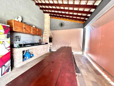 Fazenda / Sítio / Chácara com 3 Quartos à venda, 270m² no Tataúba, Caçapava