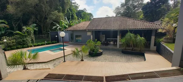 Fazenda / Sítio / Chácara com 4 Quartos à venda, 9859m² no Metalúrgico, Barra Mansa
