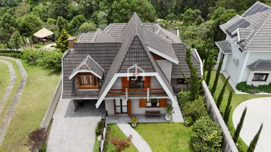 Casa de Condomínio com 5 Quartos à venda, 232m² no Colinas Capivari, Campos do Jordão