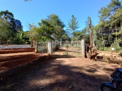 Fazenda / Sítio / Chácara com 3 Quartos para alugar, 361m² no Encontro Valparaíso I, São Carlos