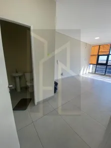 Conjunto Comercial / Sala para alugar, 30m² no Jardim Mossapyra, Itaquaquecetuba