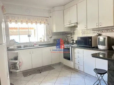 Sobrado com 3 Quartos à venda, 220m² no Jardim Amélia, Americana