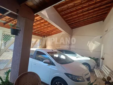Sobrado com 4 Quartos à venda, 277m² no Centro, Araraquara
