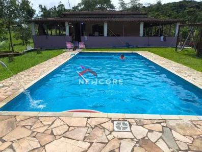 Fazenda / Sítio / Chácara com 4 Quartos à venda, 1600m² no Chácara São Geraldo, Embu-Guaçu