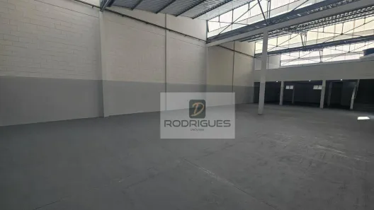 Galpão / Depósito / Armazém para alugar, 625m² no Conceição, Diadema