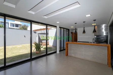 Casa de Condomínio com 4 Quartos à venda, 226m² no Chácaras Aeroporto, Maringá