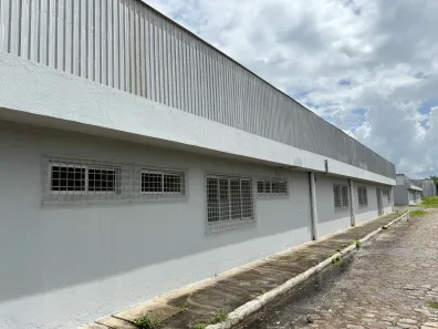 Galpão / Depósito / Armazém para alugar, 5000m² no Centro, Escada