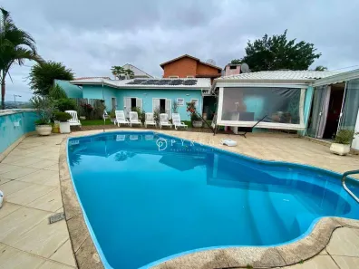 Casa de Condomínio com 4 Quartos para venda ou aluguel, 450m² no Almeida Prado, Igaratá